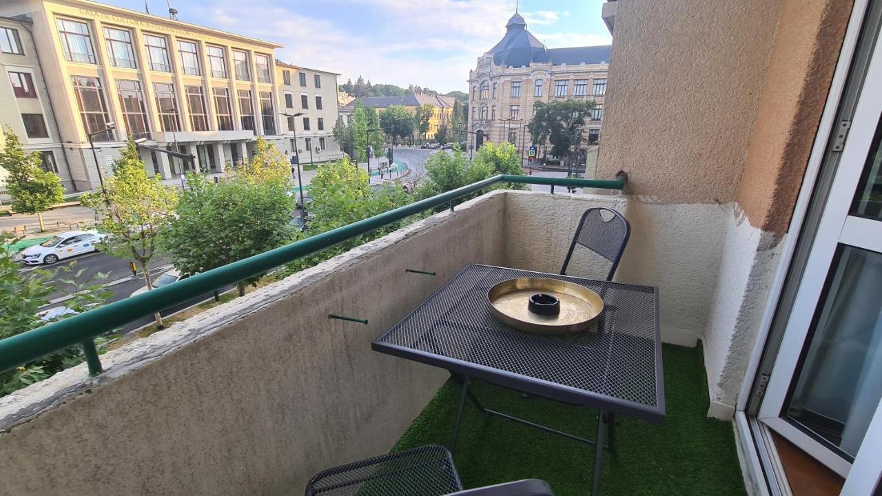Main Square 5 Star Luxury Apartment With View Cluj-Napoca Luaran gambar