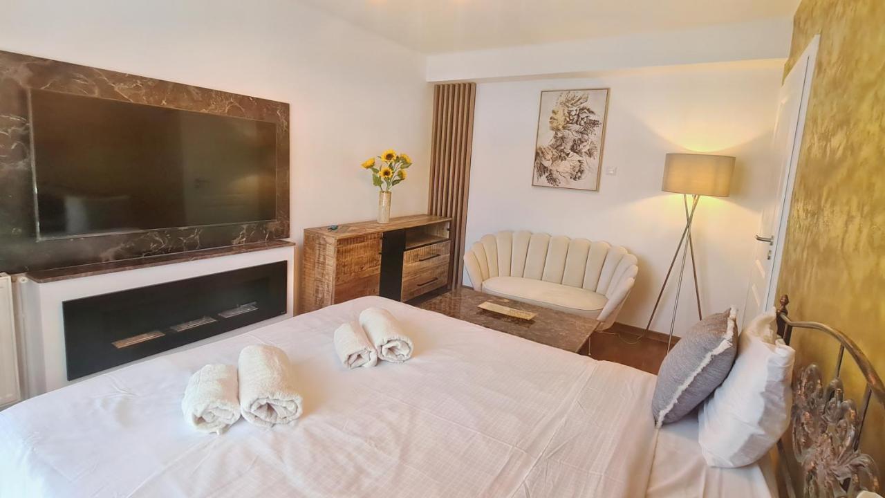 Main Square 5 Star Luxury Apartment With View Cluj-Napoca Luaran gambar